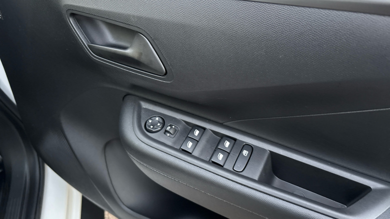 Vauxhall Frontera 1.2 Hybrid Design 5dr e-DCT6 Petrol Estate